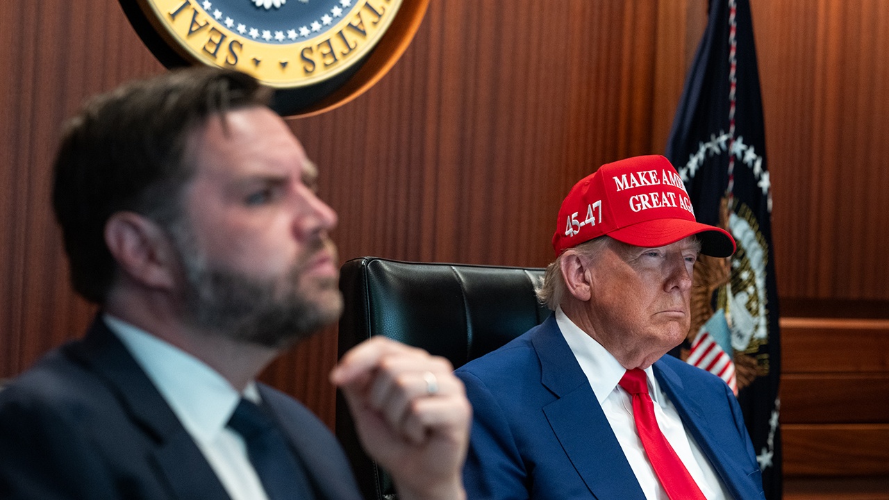 Трамп после ударов США по Ирану выступит с обращением к нации Трамп после ударов США по Ирану выступит с обращением к нации