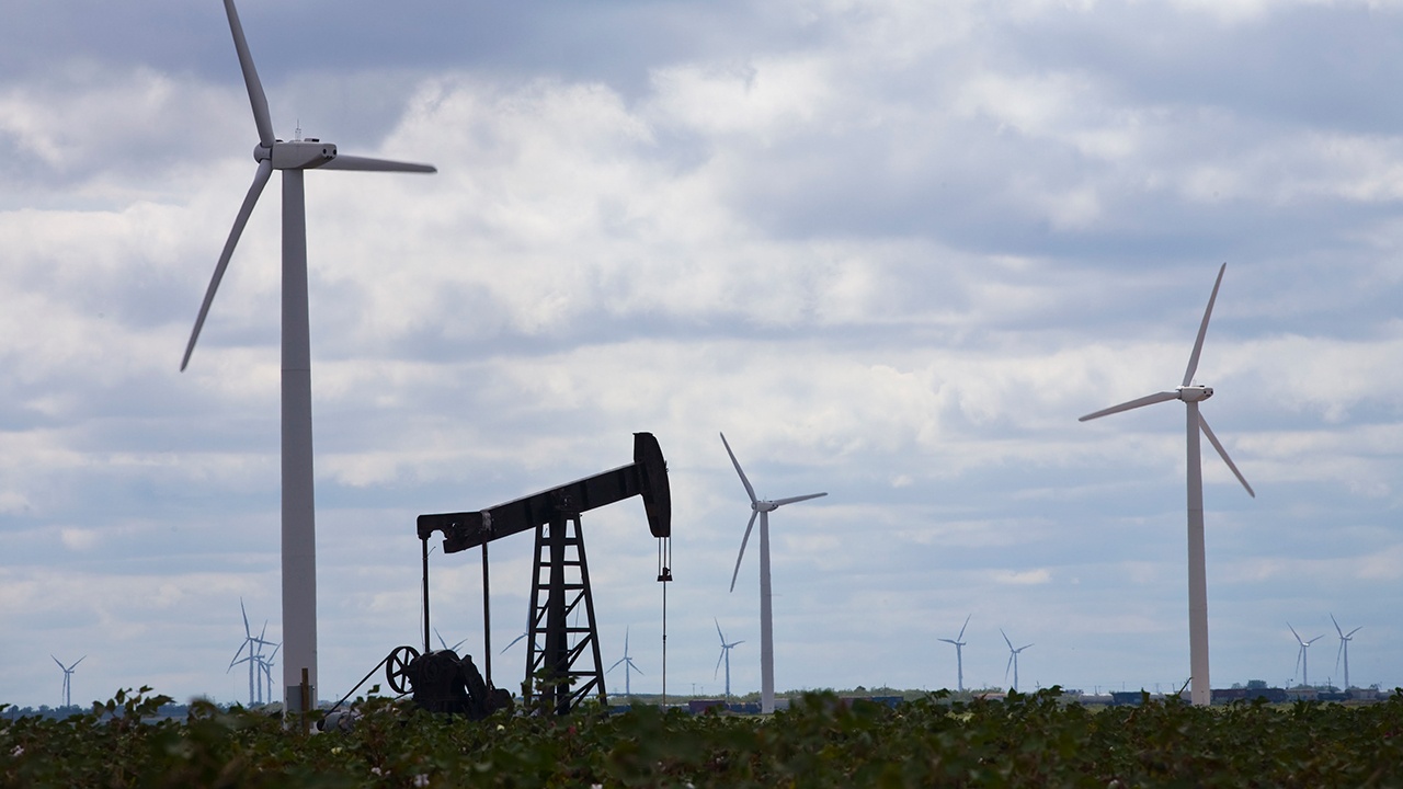 Цена нефти Brent на лондонской бирже ICE превысила $81 за баррель Цена нефти Brent на лондонской бирже ICE превысила $81 за баррель