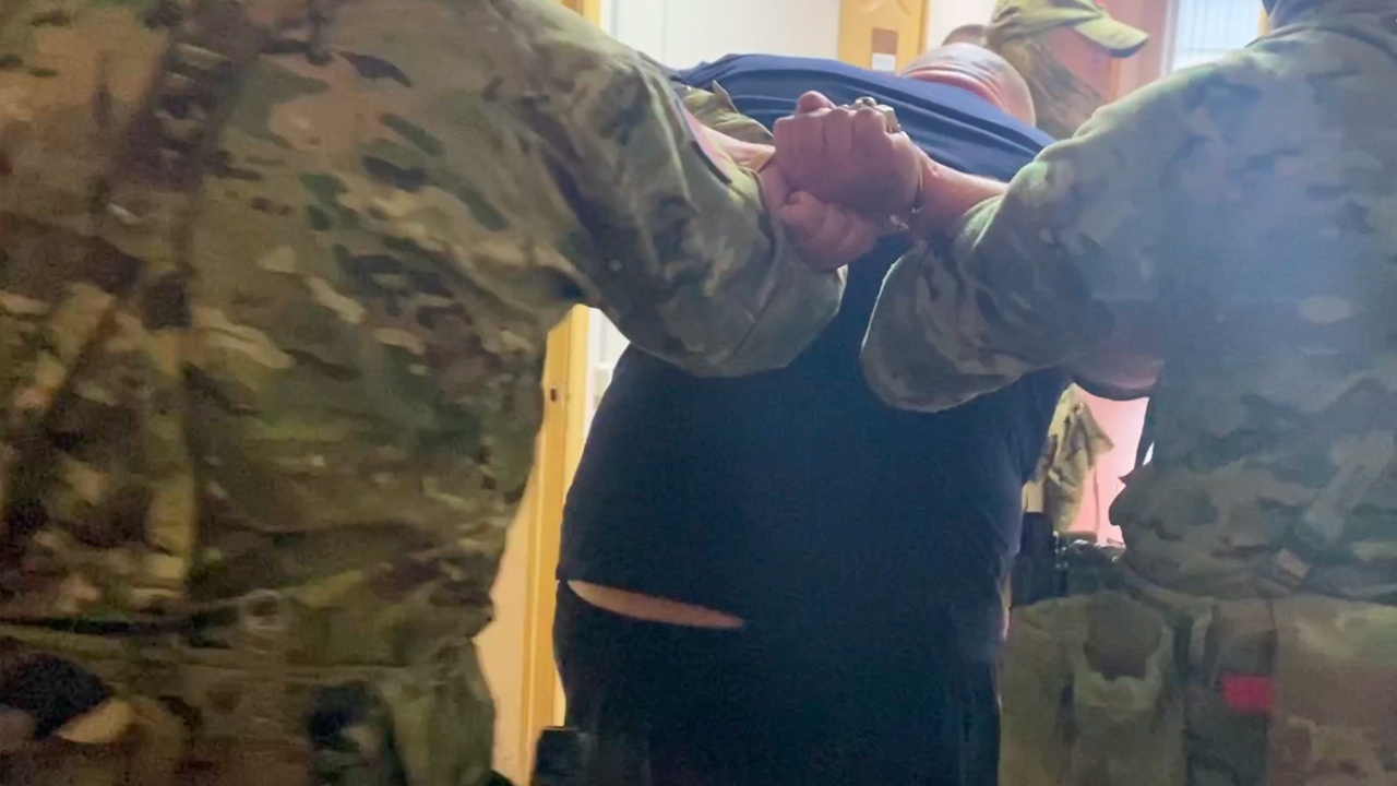 Задержан тульский бизнесмен, подозреваемый в двойном убийстве из-за долга Задержан тульский бизнесмен, подозреваемый в двойном убийстве из-за долга