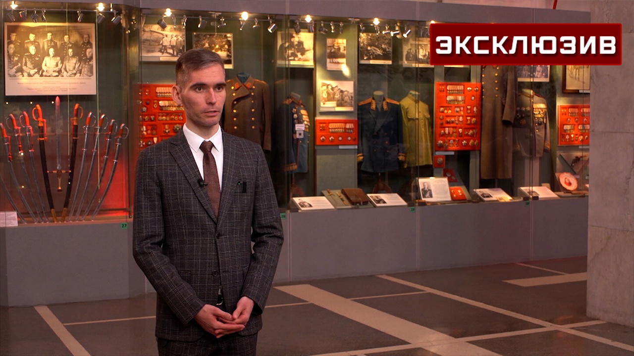 Сотрудник ЦМВС объяснил, почему на Параде 1945-го бойцы прошли в касках Сотрудник ЦМВС объяснил, почему на Параде 1945-го бойцы прошли в касках