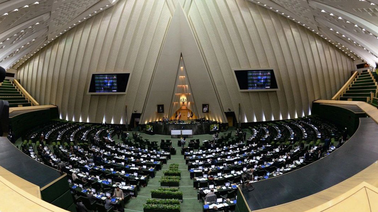 Парламент Ирана одобрил проект о приостановке сотрудничества с МАГАТЭ Парламент Ирана одобрил проект о приостановке сотрудничества с МАГАТЭ