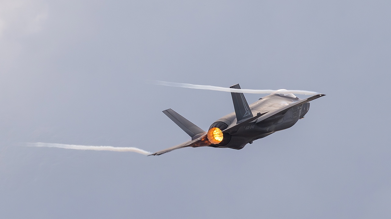 Британия закупит у США истребители F-35A, способные нести ядерное оружие Британия закупит у США истребители F-35A, способные нести ядерное оружие