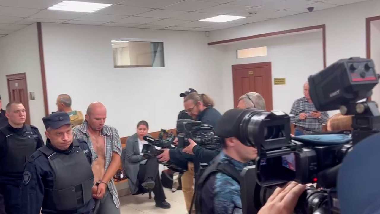 Суд отправил в СИЗО ударившего ребенка об пол в Шереметьево Суд отправил в СИЗО ударившего ребенка об пол в Шереметьево