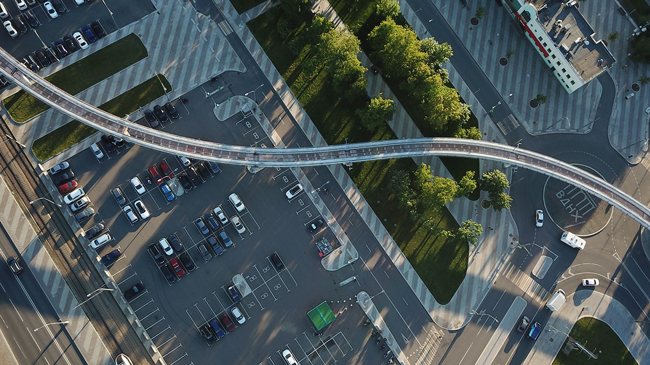 Москвичи пришли попрощаться с монорельсом в последний день его работы Москвичи пришли попрощаться с монорельсом в последний день его работы