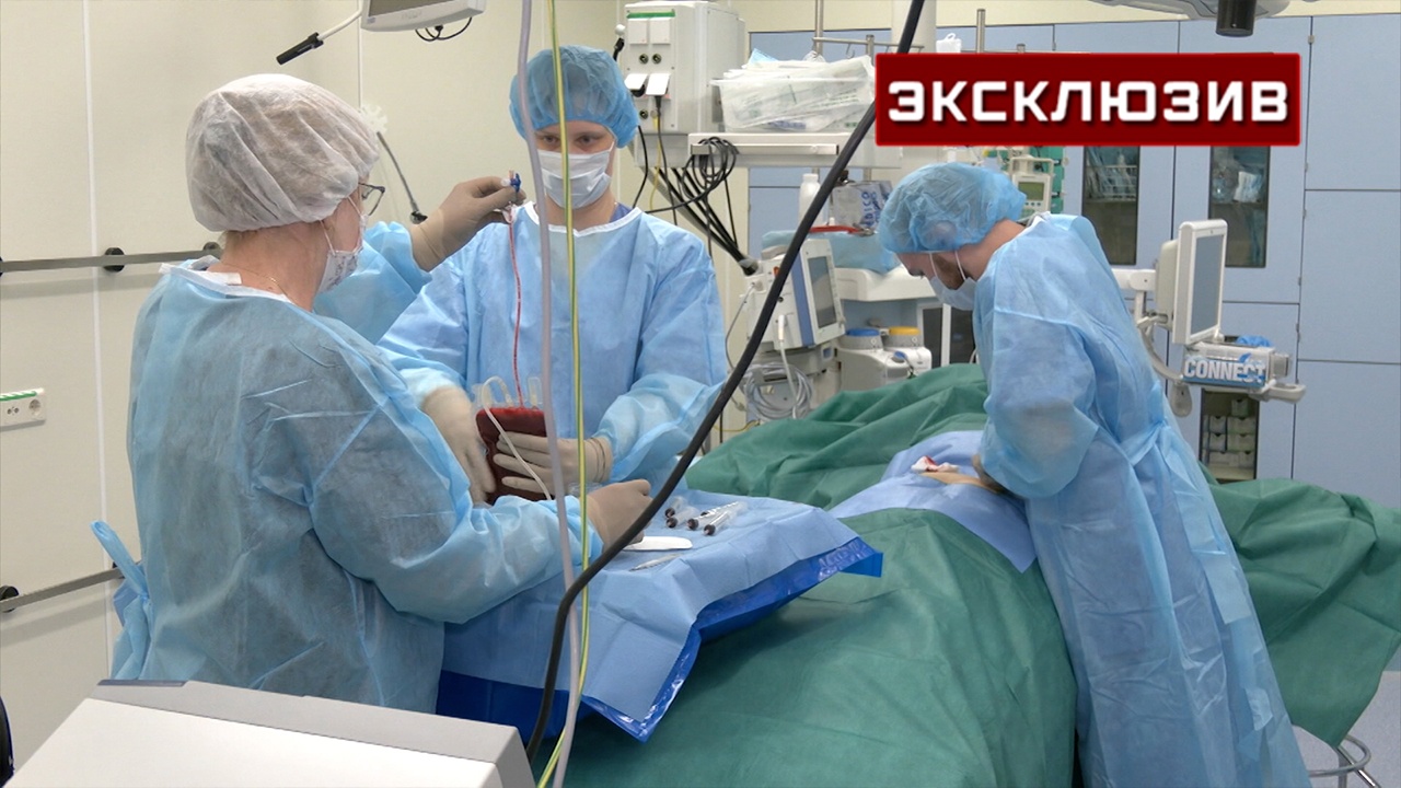Спасавший людей в Мариуполе хирург стал донором для пациента с онкологией Спасавший людей в Мариуполе хирург стал донором для пациента с онкологией