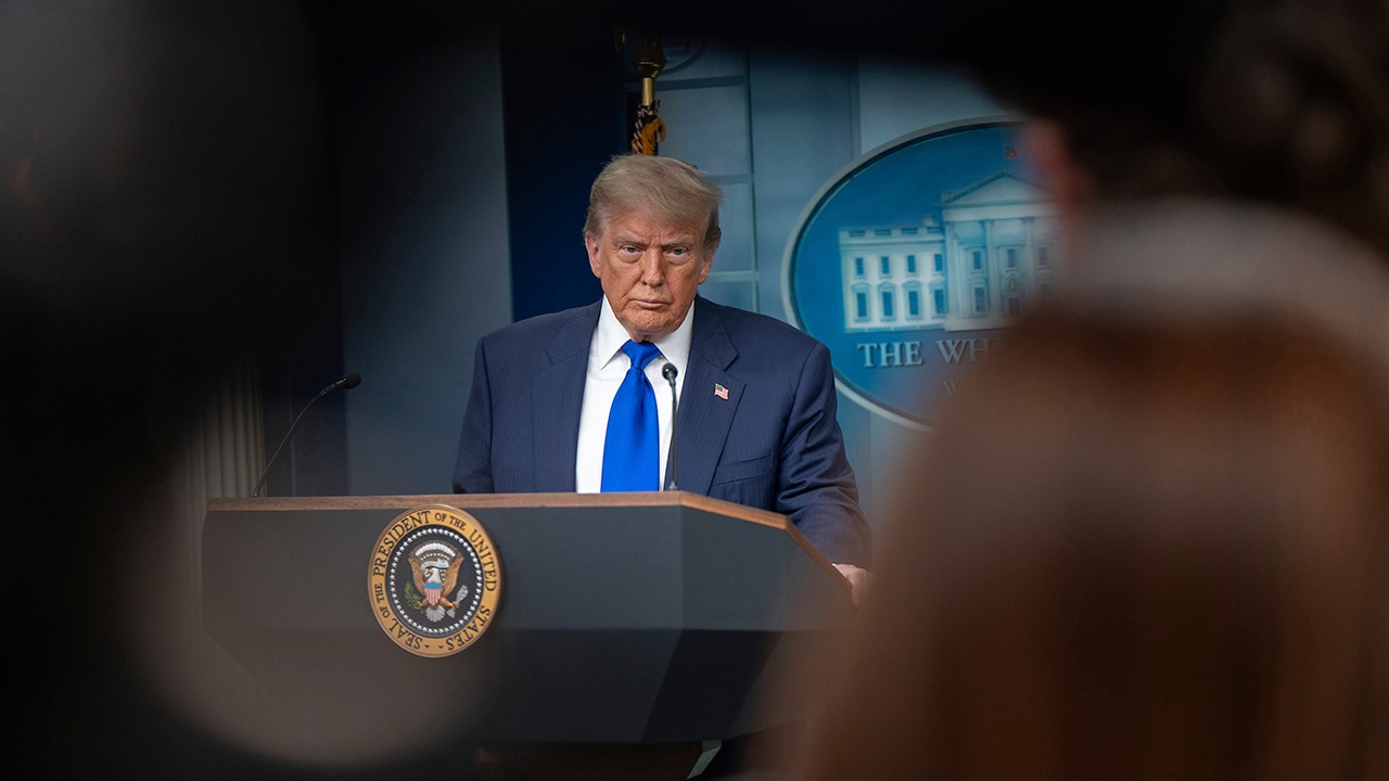 МИД Ирана призвал Трампа отказаться от неуважительного тона в адрес Хаменеи МИД Ирана призвал Трампа отказаться от неуважительного тона в адрес Хаменеи