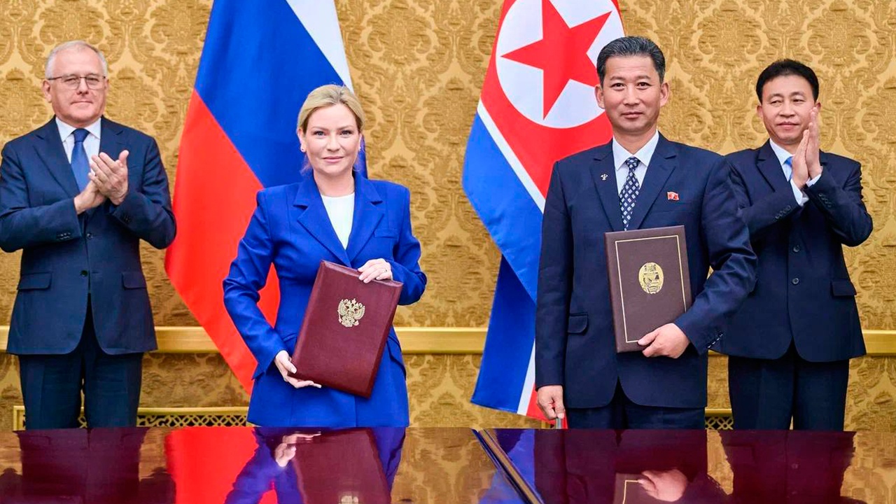 Россия и КНДР подписали план сотрудничества в культурной сфере Россия и КНДР подписали план сотрудничества в культурной сфере