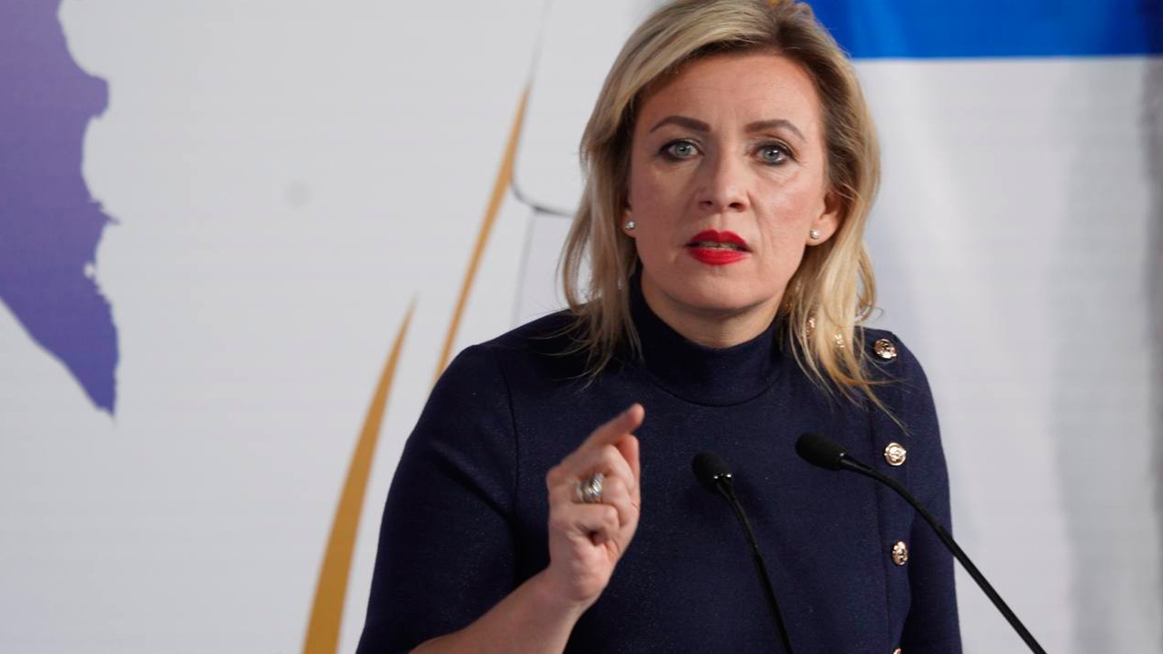 Захарова призвала ЕС и НАТО оценить разговор Путина с Макроном