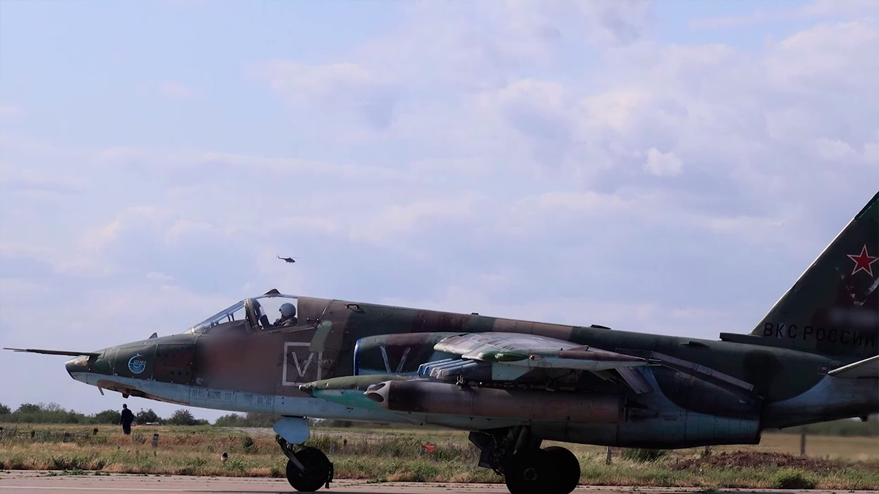 Штурмовая авиация разнесла на кусочки украинский опорник в зоне СВО