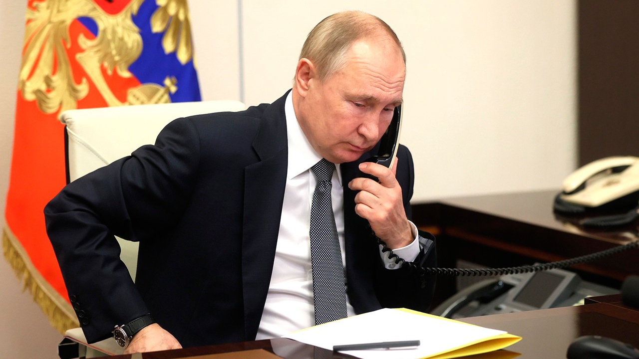 Путин сообщил Трампу, что РФ ищет переговорное решение конфликта на Украине
