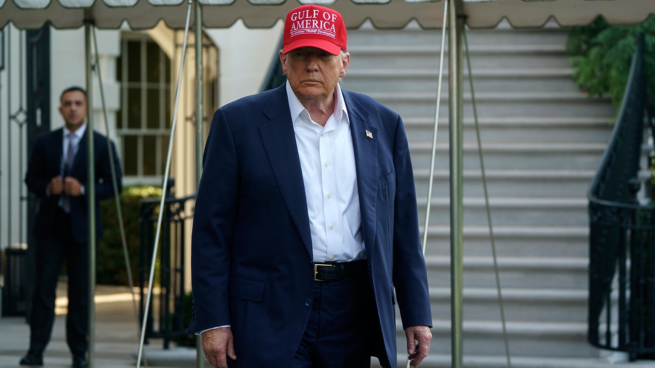 Физиогномист прокомментировал теорию о деменции у Трампа Физиогномист прокомментировал теорию о деменции у Трампа
