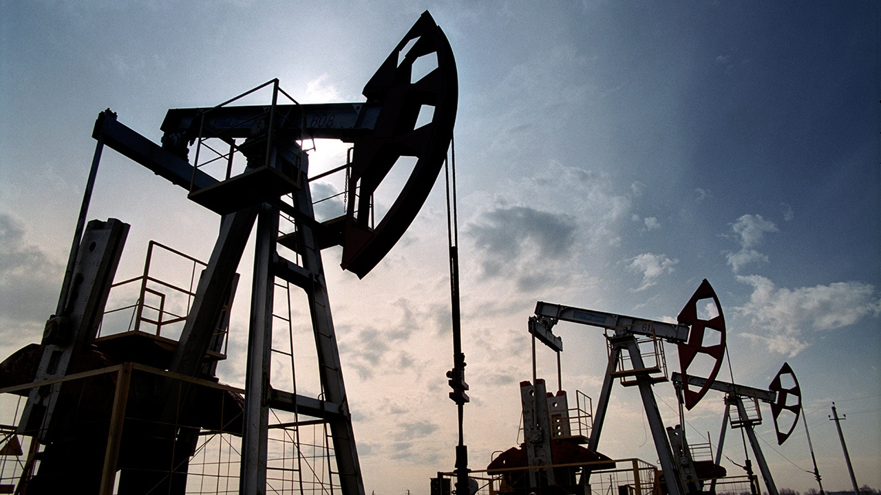 Участники ОПЕК+ договорились увеличить добычу нефти Участники ОПЕК+ договорились увеличить добычу нефти