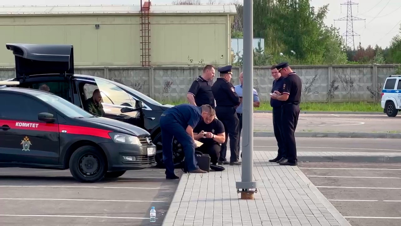 Полиция и СК уехали с места самоубийства Старовойта Полиция и СК уехали с места самоубийства Старовойта