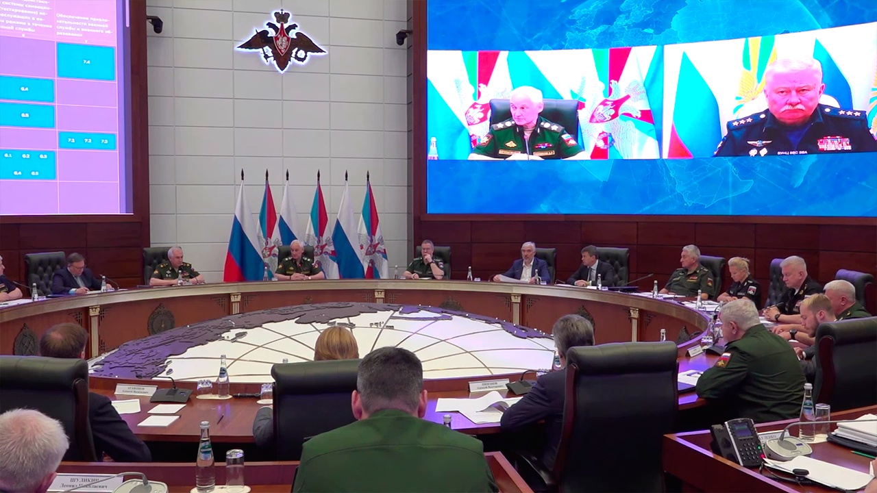 Белоусов обсудил с экспертами модернизацию системы военного образования Белоусов обсудил с экспертами модернизацию системы военного образования