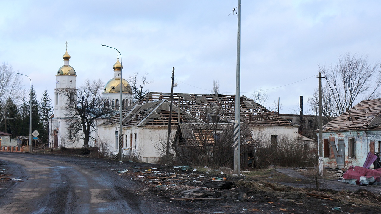 Путин дал поручения по восстановлению Белгородской, Курской и Брянской областей Путин дал поручения по восстановлению Белгородской, Курской и Брянской областей