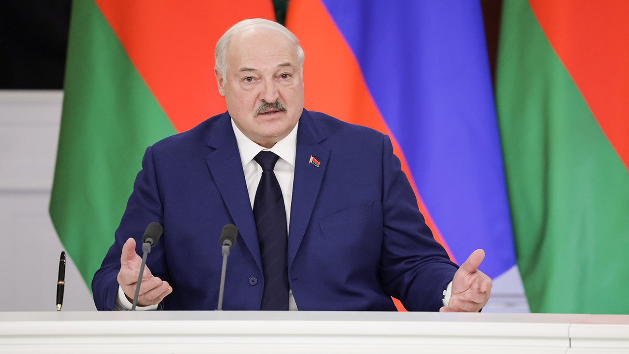 Лукашенко ввел штраф за отсутствие овощей в магазинах в межсезонье Лукашенко ввел штраф за отсутствие овощей в магазинах в межсезонье