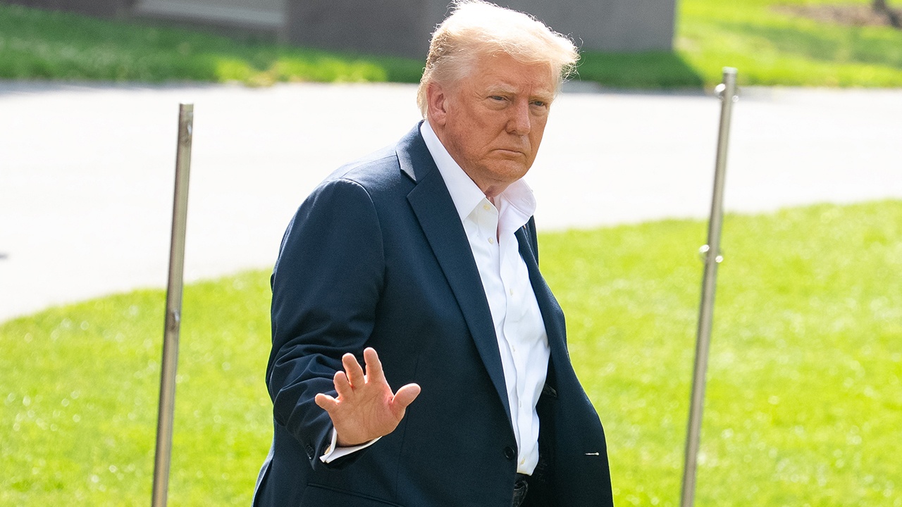 AP: в поведении Трампа заметили перемены после покушения в 2024 году AP: в поведении Трампа заметили перемены после покушения в 2024 году