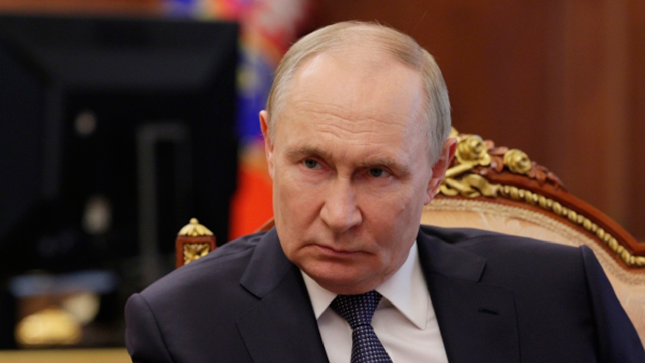 Путин: РФ будет либо независимой и суверенной, либо ее не будет вообще Путин: РФ будет либо независимой и суверенной, либо ее не будет вообще