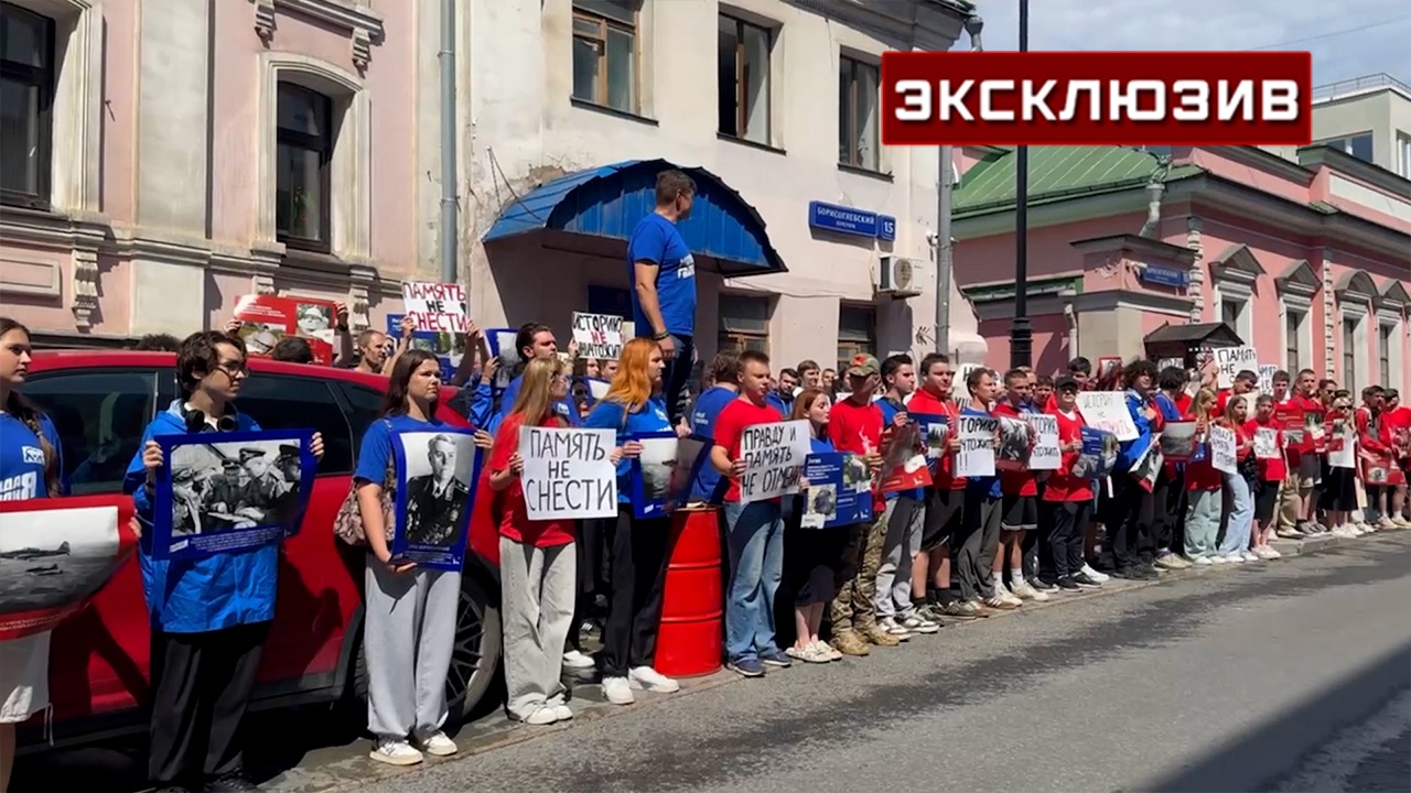 В Москве прошел митинг, посвященный освобождению Вильнюса от фашистов В Москве прошел митинг, посвященный освобождению Вильнюса от фашистов