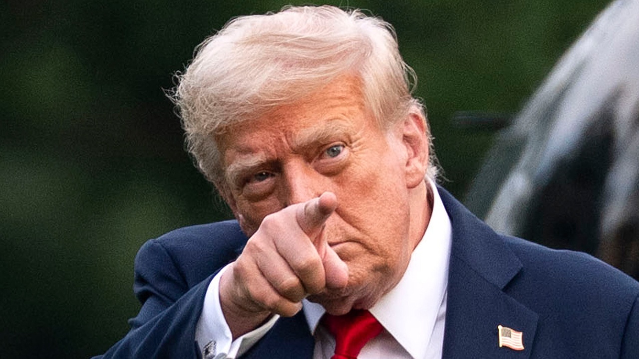 Трамп пригрозил пошлинами против России в случае провала переговоров по Украине Трамп пригрозил пошлинами против России в случае провала переговоров по Украине