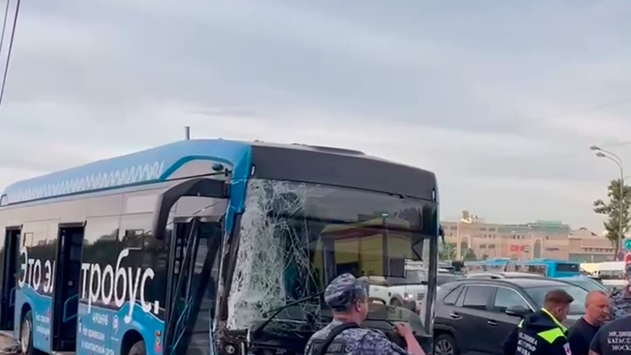 Число пострадавших в ДТП с электробусами в Москве возросло до 14 Число пострадавших в ДТП с электробусами в Москве возросло до 14