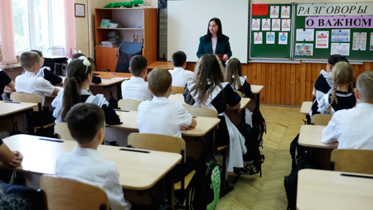 В Госдуме назвали непроработанной идею 10-летнего обучения в школах В Госдуме назвали непроработанной идею 10-летнего обучения в школах
