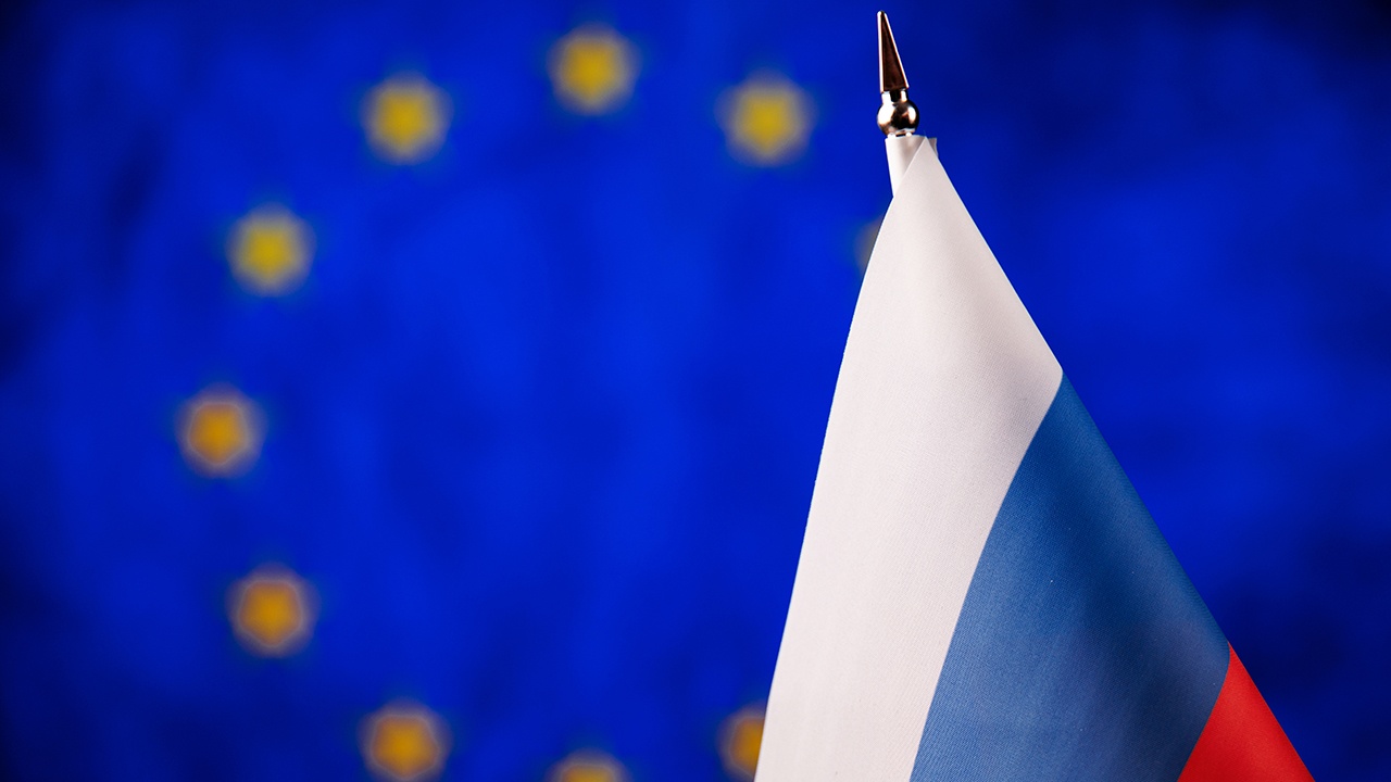 Евросоюз в третий раз не смог согласовать 18-й пакет санкций против России Евросоюз в третий раз не смог согласовать 18-й пакет санкций против России
