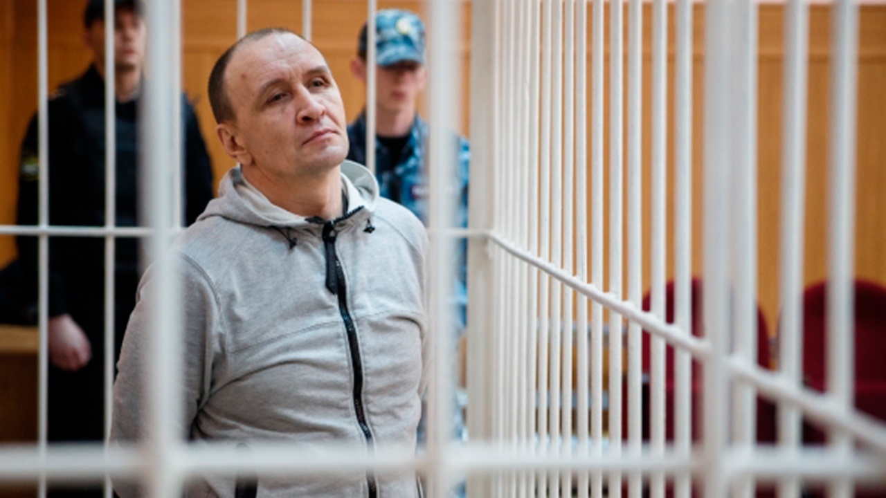 Умер пожарный, спасший человека из горящей «Зимней вишни» Умер пожарный, спасший человека из горящей «Зимней вишни»