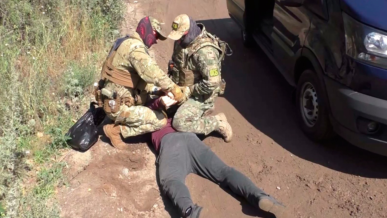 В Воронеже задержали готовившего диверсию агента Киева В Воронеже задержали готовившего диверсию агента Киева