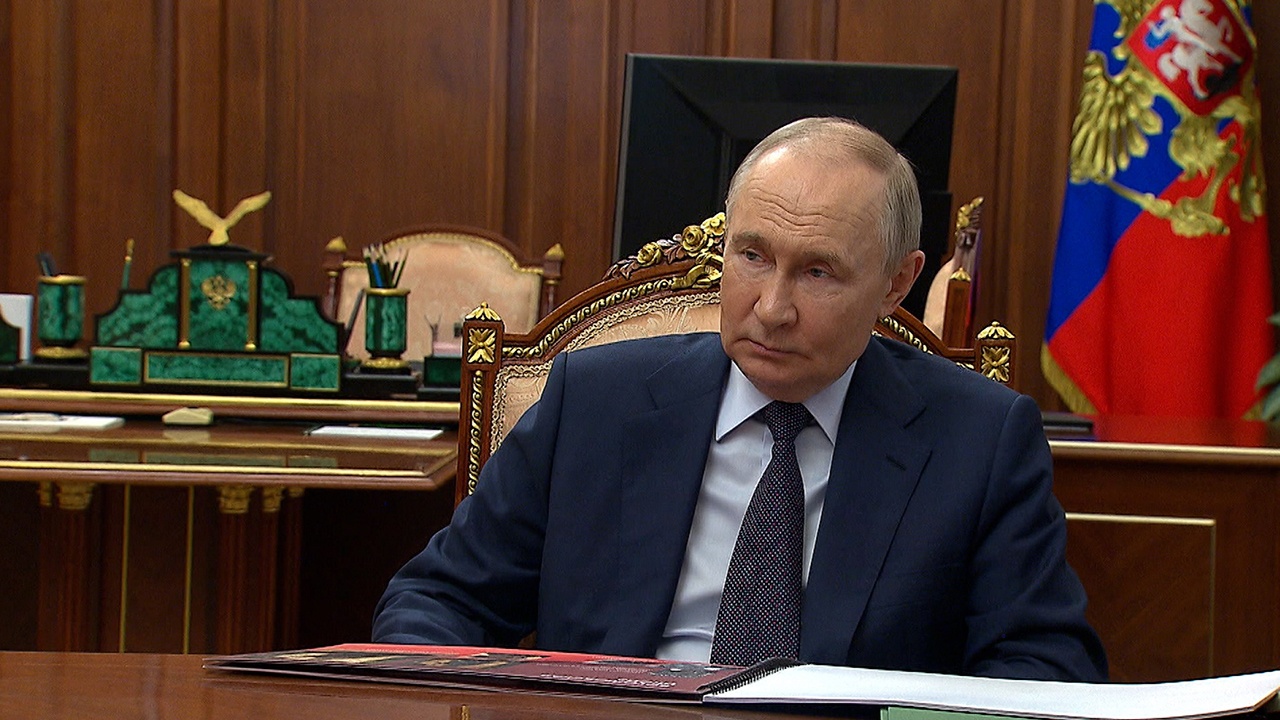Губернатор Авдеев пригласил Путина осмотреть икону после 100 лет реставрации Губернатор Авдеев пригласил Путина осмотреть икону после 100 лет реставрации