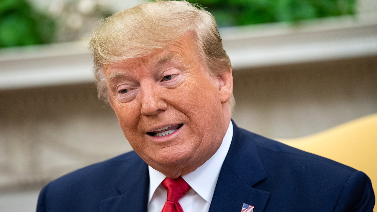 WSJ: непристойный рисунок от Трампа обнаружили у Эпштейна WSJ: непристойный рисунок от Трампа обнаружили у Эпштейна