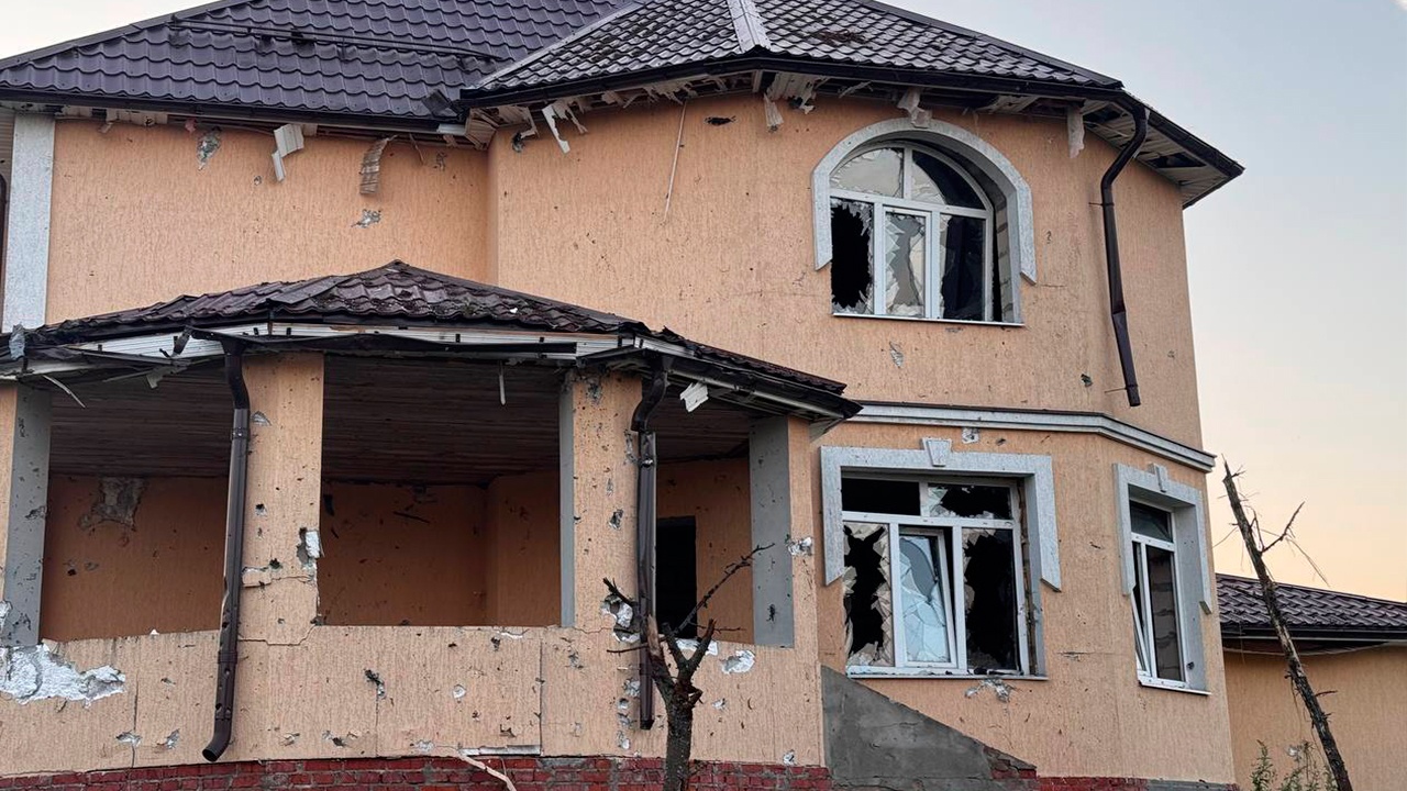 Несколько жилых домов в Подмосковье пострадали от атаки БПЛА