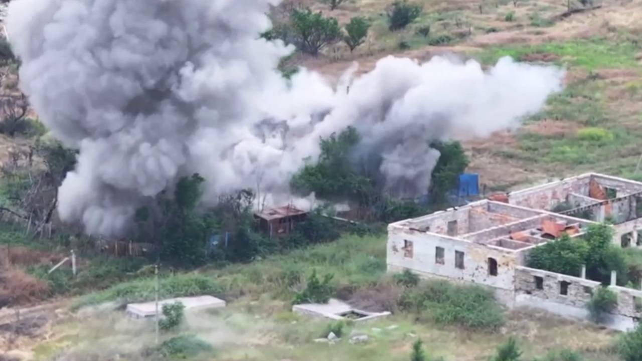 Опубликованы кадры боев за освобождение Каменского в Запорожской области Опубликованы кадры боев за освобождение Каменского в Запорожской области