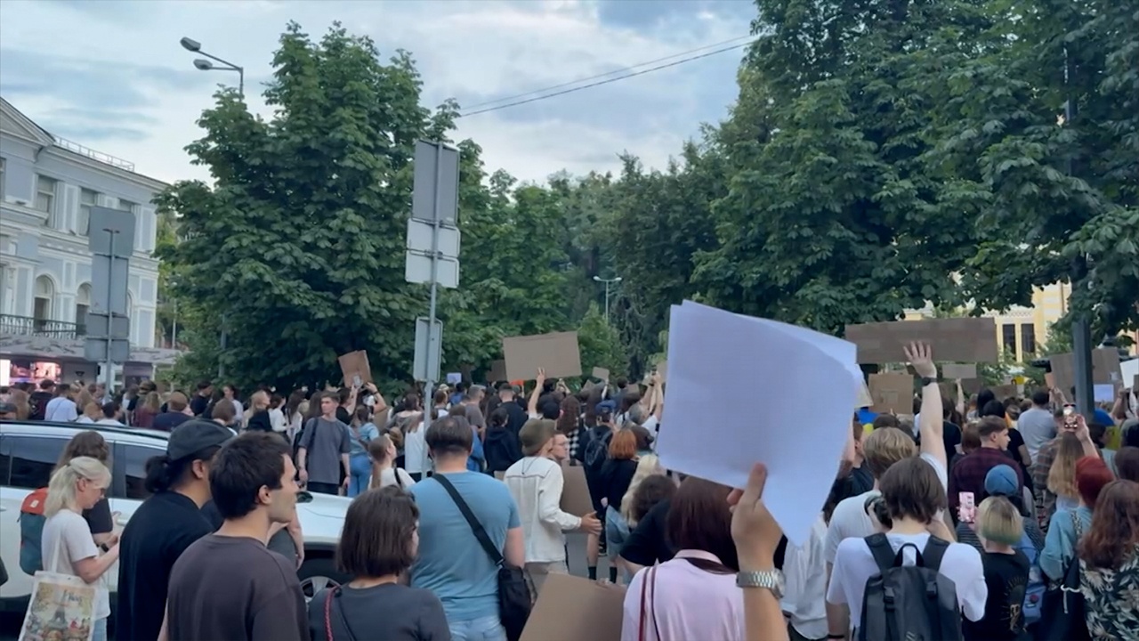 Европа и Кличко против: как Украина протестует из-за законов Зеленского Европа и Кличко против: как Украина протестует из-за законов Зеленского