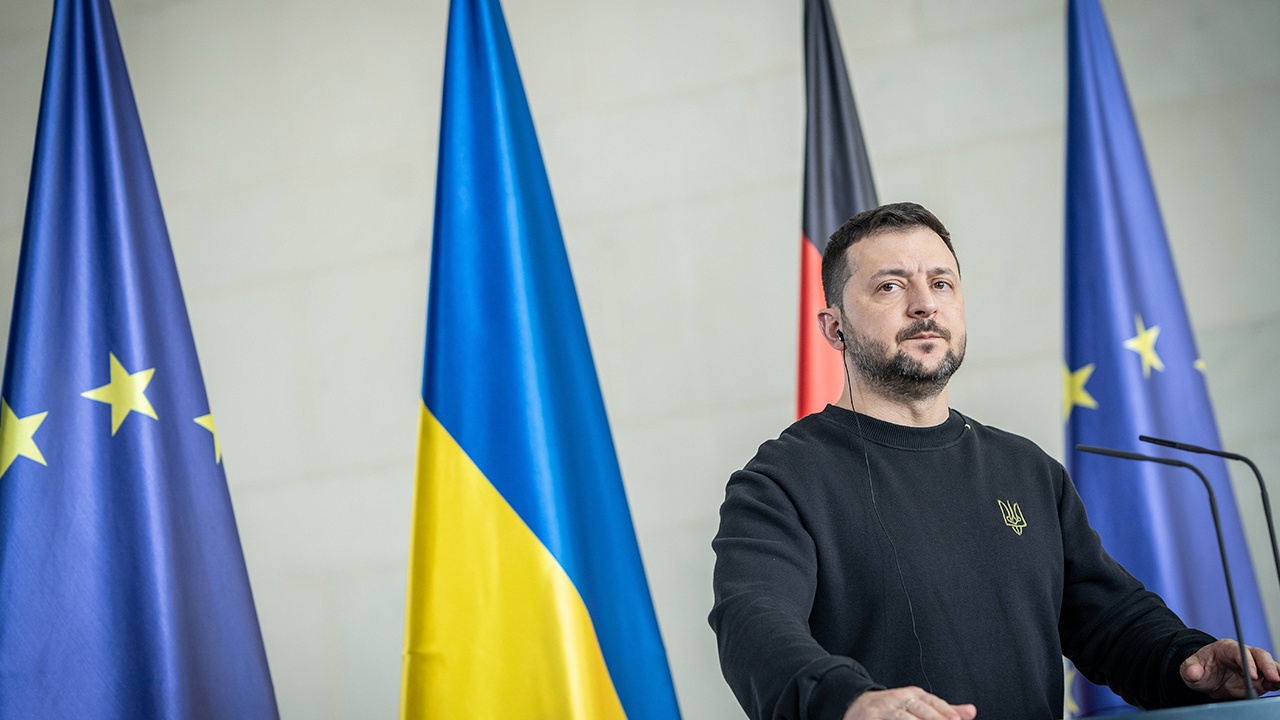 Зеленский планирует просить Европу помочь выплатить зарплаты для ВСУ Зеленский планирует просить Европу помочь выплатить зарплаты для ВСУ