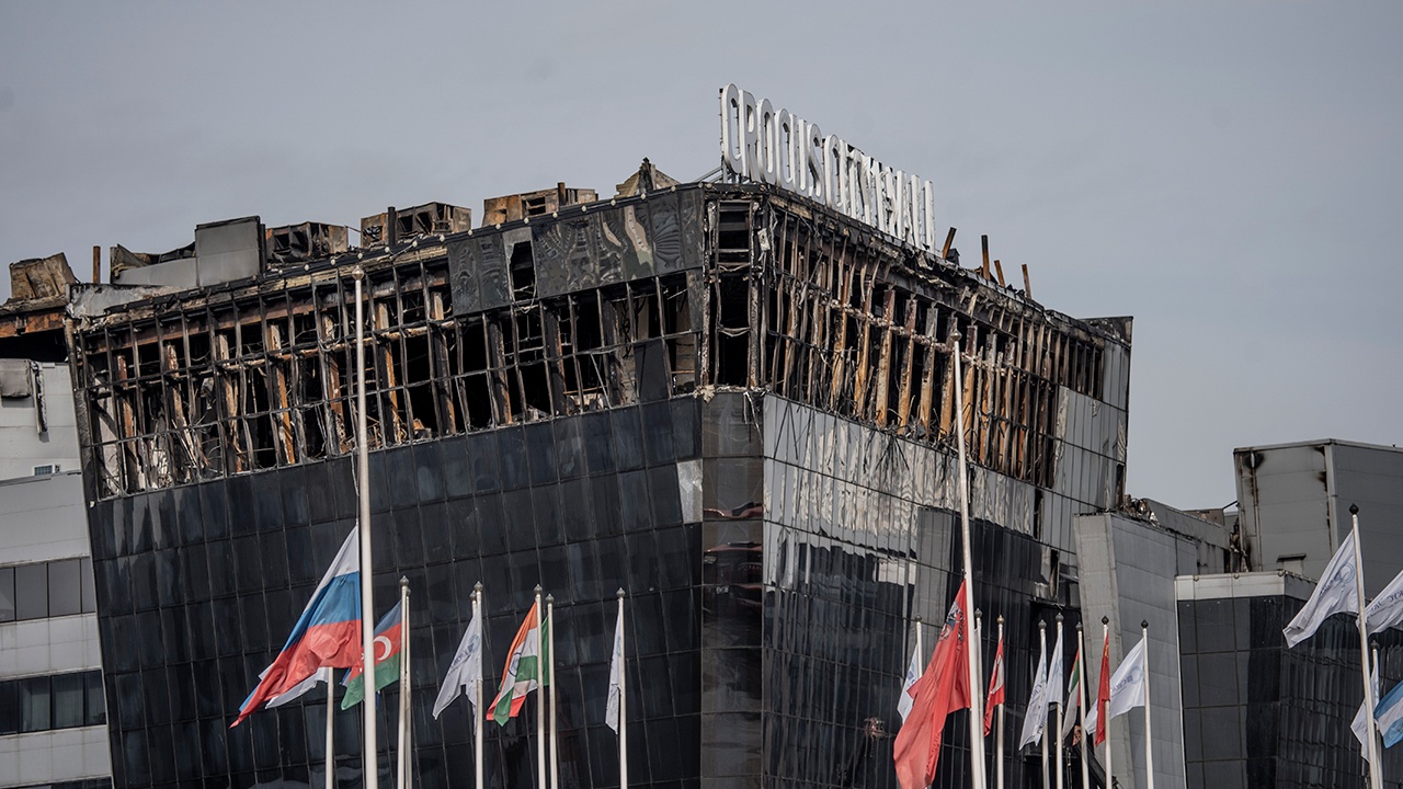 Террористам из «Крокуса» перевели 135 тысяч рублей на побег из России Террористам из «Крокуса» перевели 135 тысяч рублей на побег из России