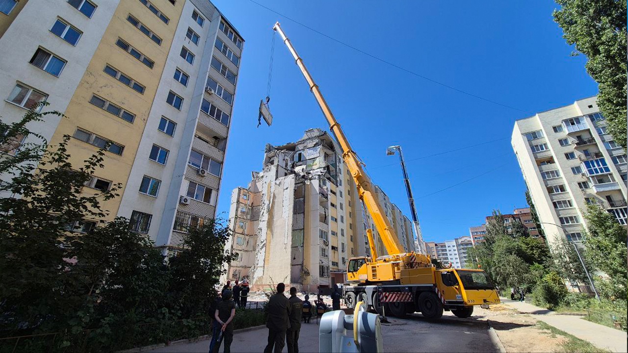 Спасатели завершили поисковые работы после взрыва в доме в Саратове Спасатели завершили поисковые работы после взрыва в доме в Саратове