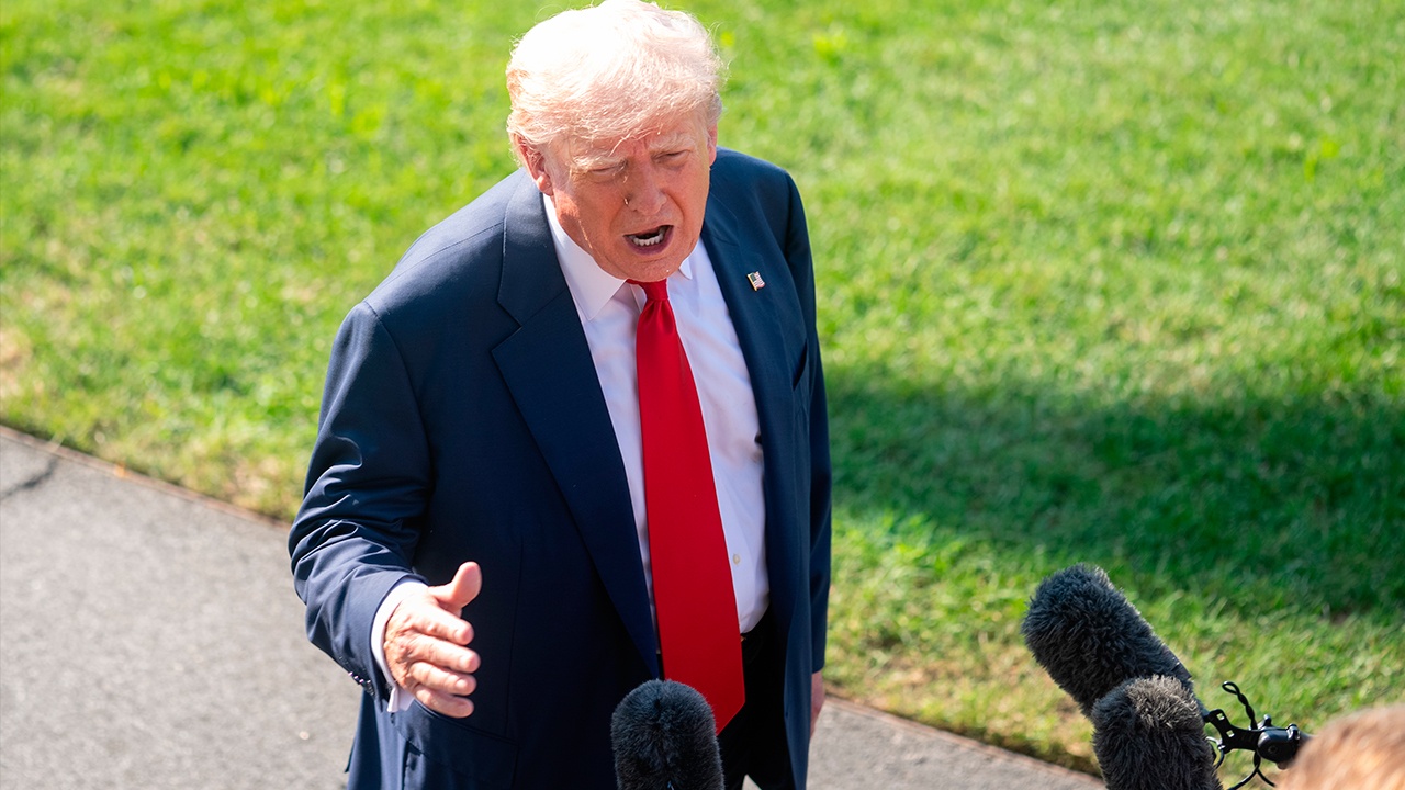 Трамп отказался понижать уровень пошлин для ЕС Трамп отказался понижать уровень пошлин для ЕС