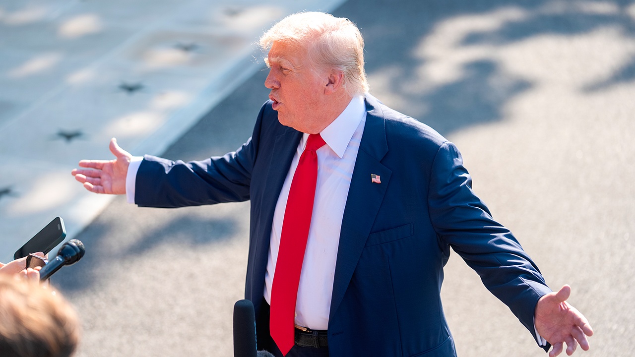Трамп заявил, что не ищет встречи с Си Цзиньпином Трамп заявил, что не ищет встречи с Си Цзиньпином