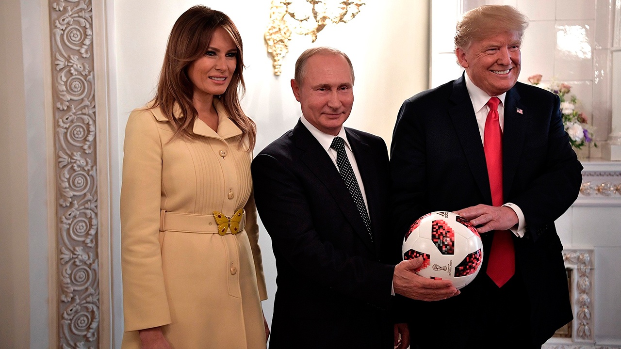 Трамп сообщил о симпатии первой леди к Владимиру Путину Трамп сообщил о симпатии первой леди к Владимиру Путину