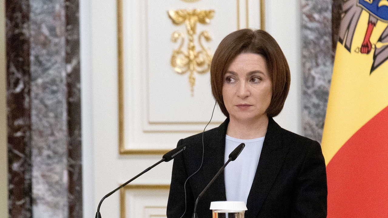 Санду созвала совбез для борьбы с «иностранным вмешательством» на выборах Санду созвала совбез для борьбы с «иностранным вмешательством» на выборах