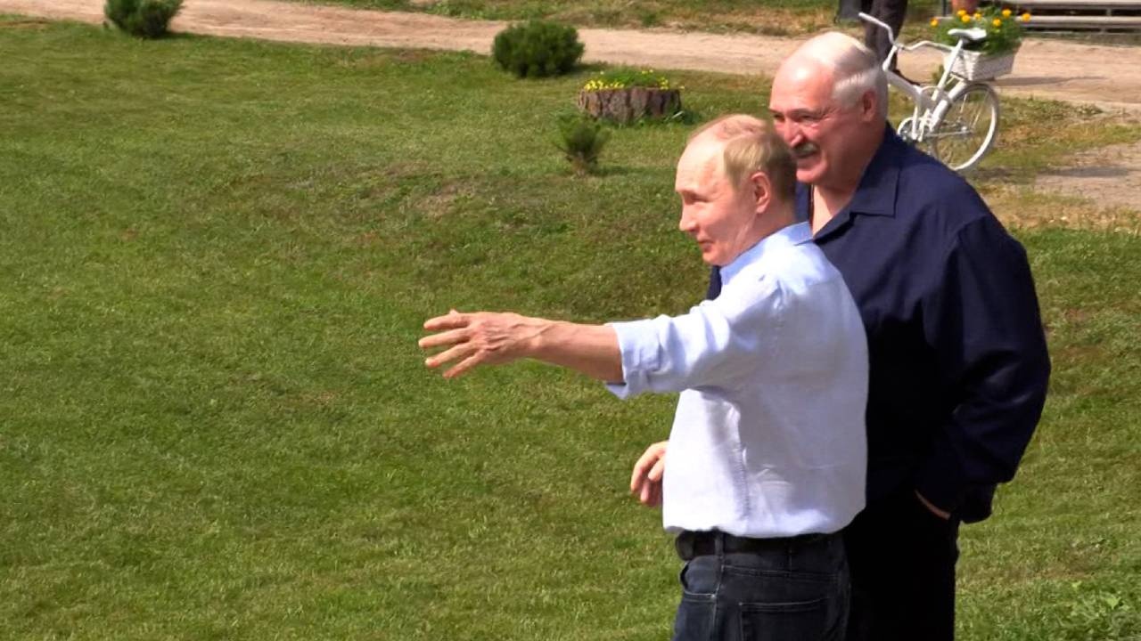 Путин и Лукашенко встретились на острове Валаам Путин и Лукашенко встретились на острове Валаам
