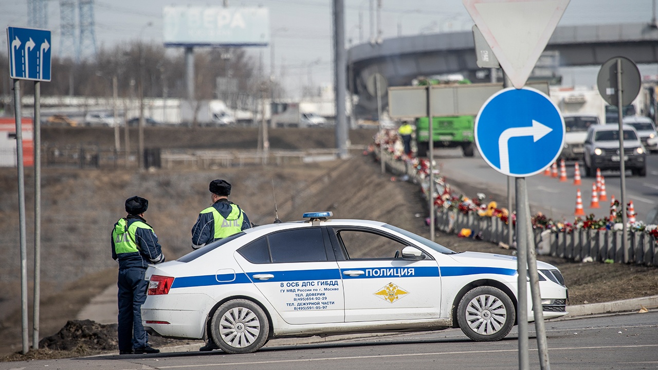 ДПС просила водителей забирать раненых после теракта в «Крокусе» ДПС просила водителей забирать раненых после теракта в «Крокусе»