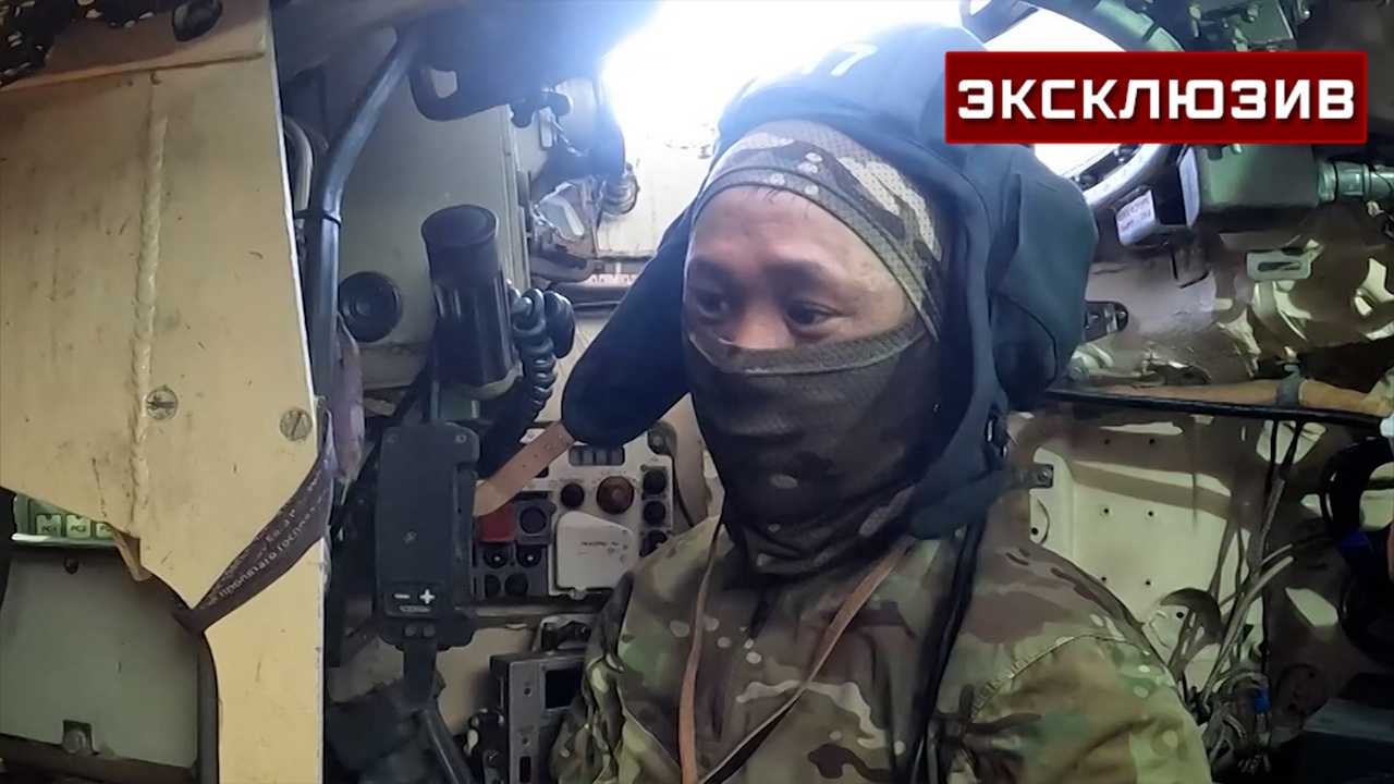 Танкист рассказал, как экипаж обманывает ВСУ, используя бурятский язык Танкист рассказал, как экипаж обманывает ВСУ, используя бурятский язык