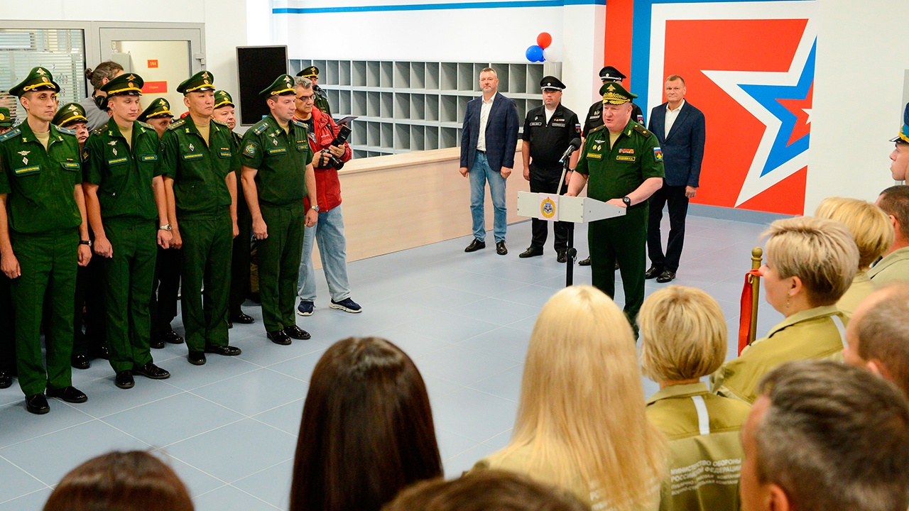 В Мирном открылся реконструированный оздоровительный комплекс «Звезда» В Мирном открылся реконструированный оздоровительный комплекс «Звезда»