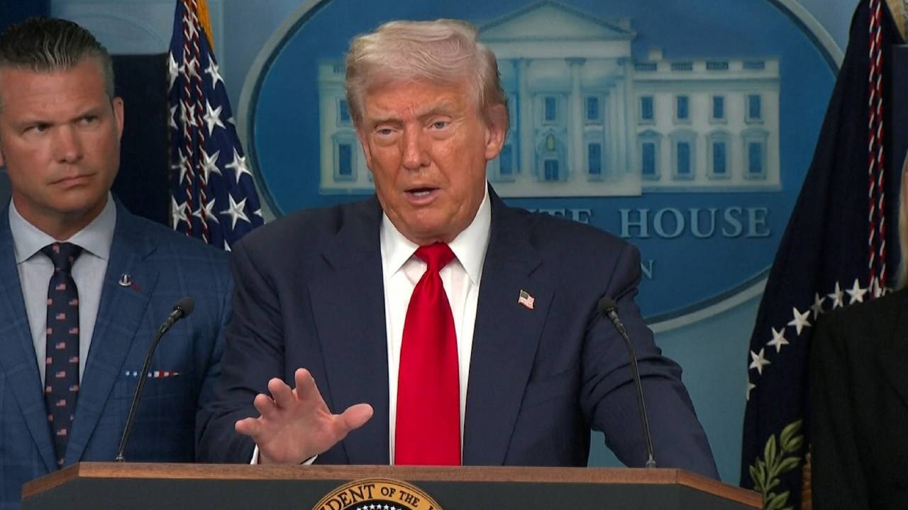 Трамп заявил, что в пятницу едет в Россию