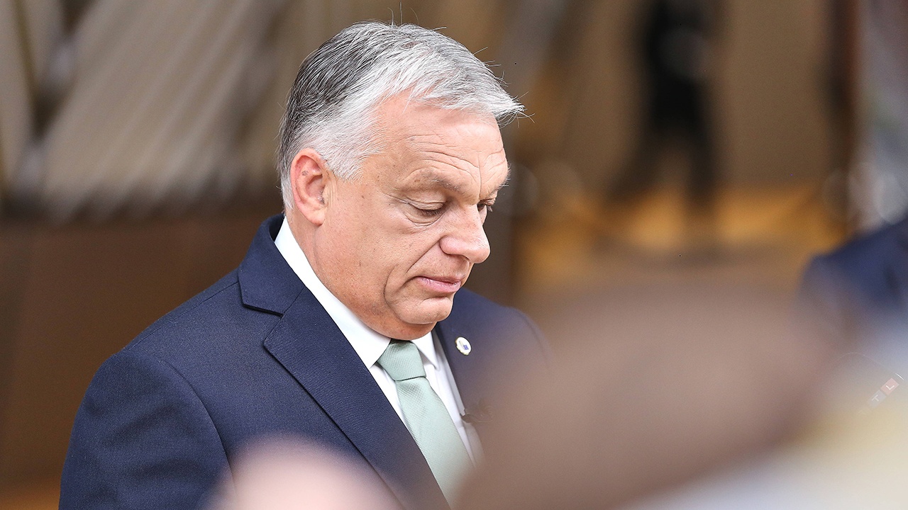Орбан заявил, что Венгрия могла бы за день развалить Украину