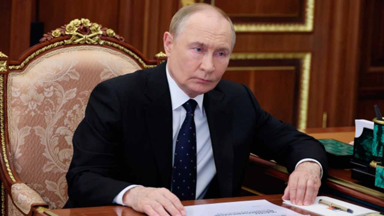 Путин собрал совещание в рамках подготовки к саммиту на Аляске