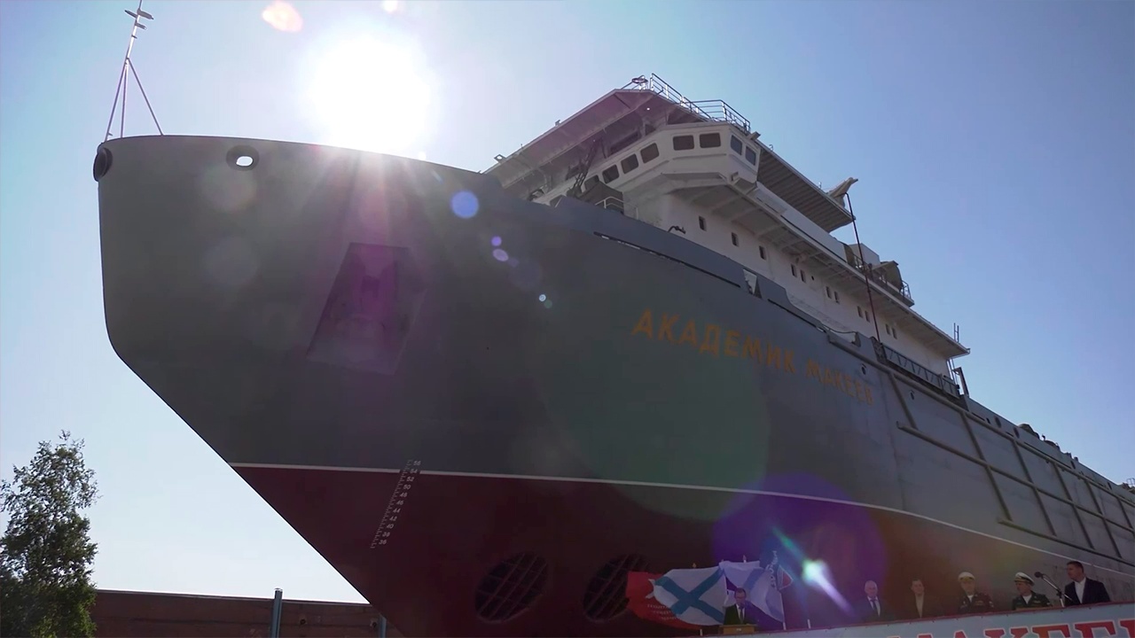 В Северодвинске спустили на воду морской транспорт «Академик Макеев»