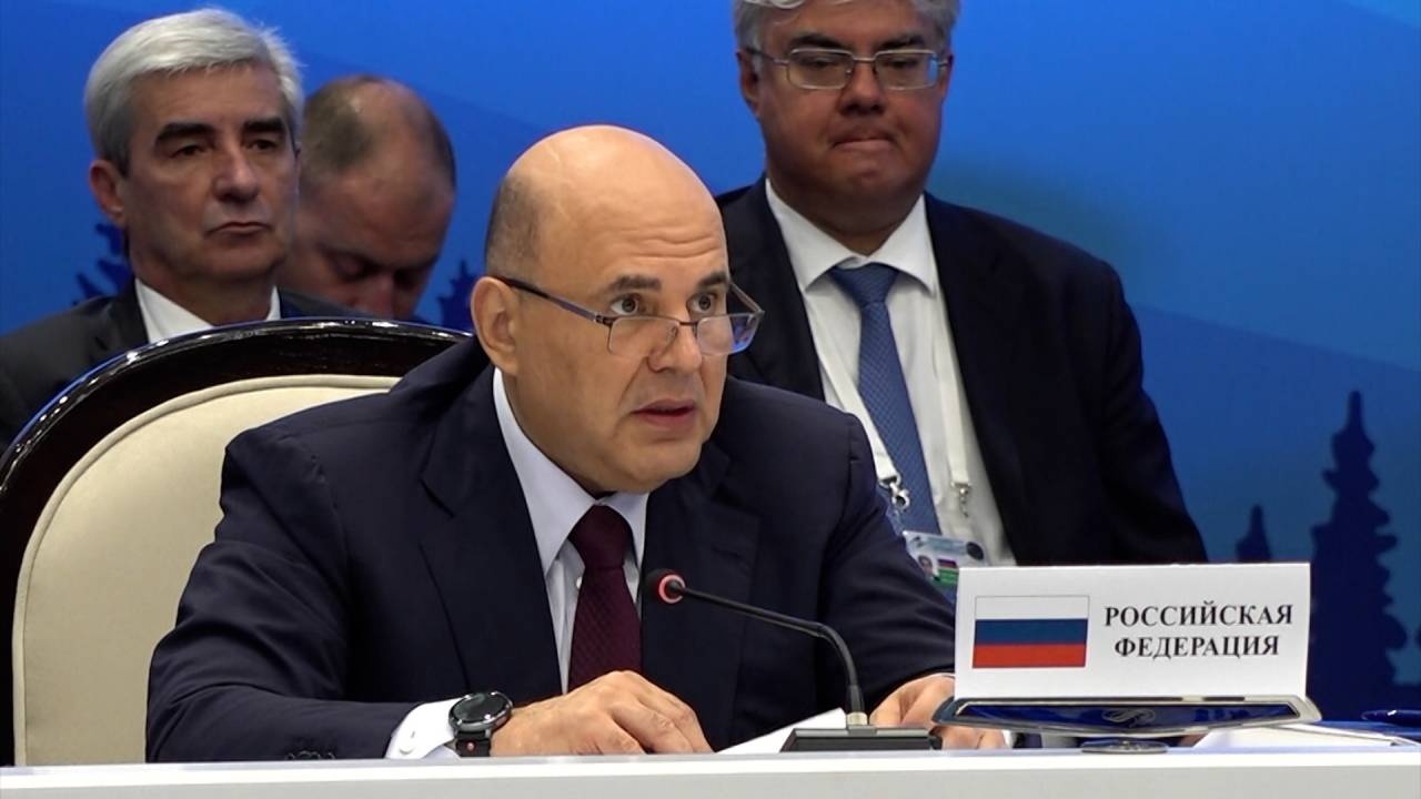Мишустин прервал визит в Киргизию из-за саммита на Аляске